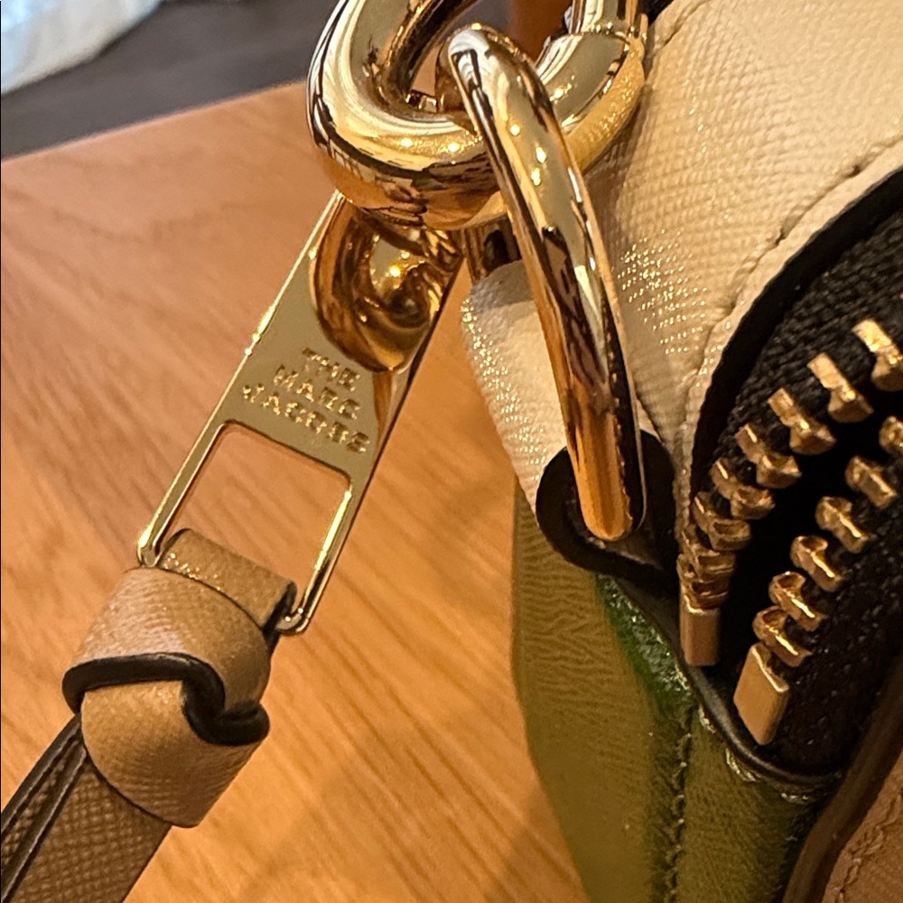 Marc Jacobs The Snapshot Camera Bag -Beige/Green Colorblock (excellent condition - Picture 2 of 4